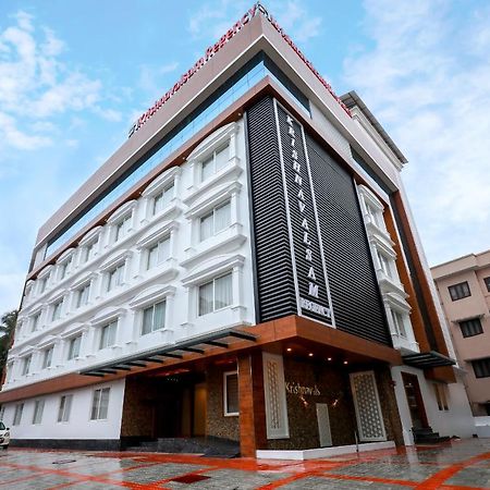 Hotel Krishnavalsam Regency Guruvāyūr Zewnętrze zdjęcie