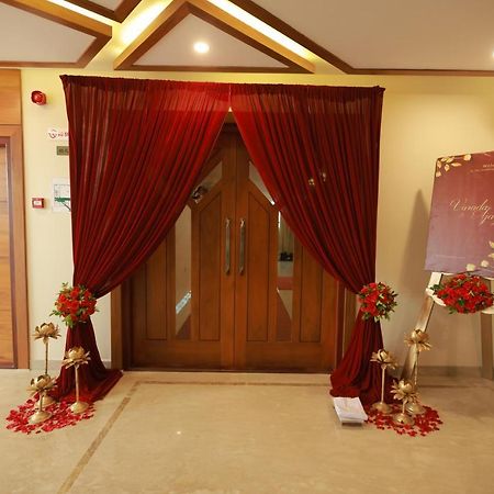Hotel Krishnavalsam Regency Guruvāyūr Zewnętrze zdjęcie
