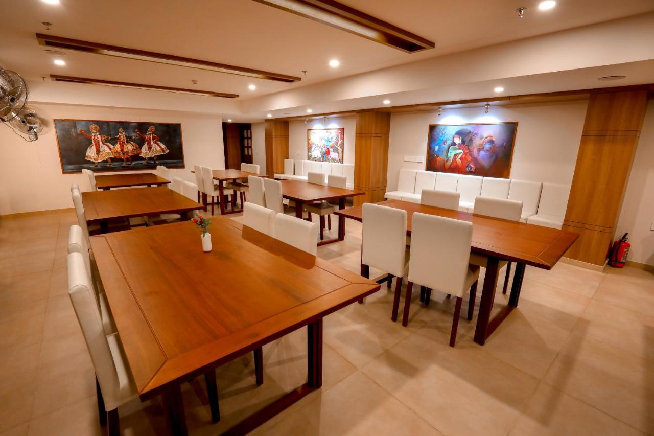Hotel Krishnavalsam Regency Guruvāyūr Zewnętrze zdjęcie