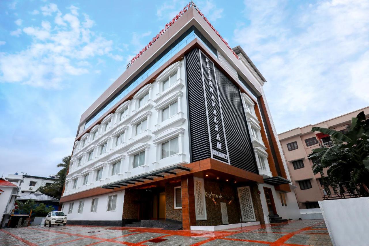 Hotel Krishnavalsam Regency Guruvāyūr Zewnętrze zdjęcie